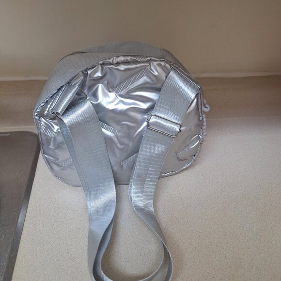 SILVA HANG BAG. - Picture 2 of 2